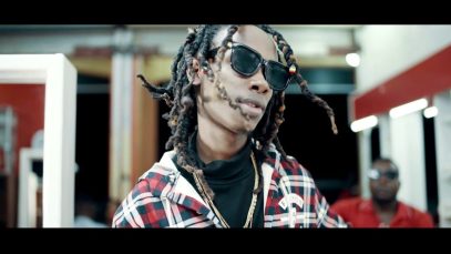 BUSINESS – FEFFE BUSSI (2018)