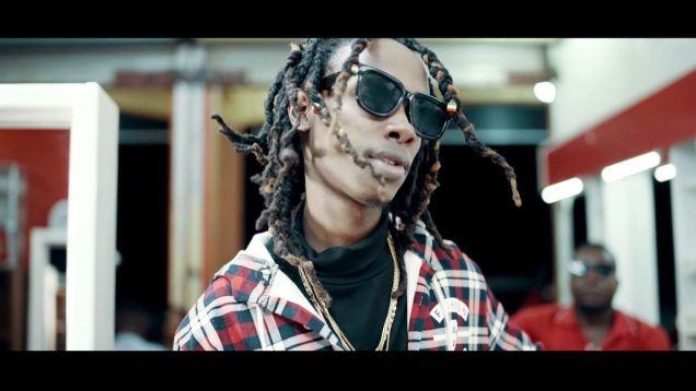 BUSINESS – FEFFE BUSSI (2018)