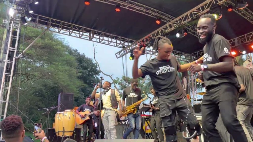 GEOSTEADY PERFORMANCE AT ROAST AND RHYME AT JAHAZI PEIR