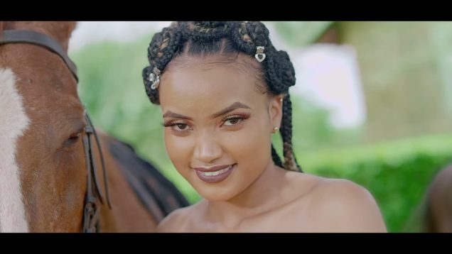 Victor Ruz – Umbrella (Bougèe)