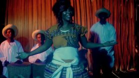 Lwaki Wekoza – DESIRE LUZINDA (2017)