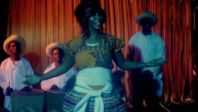 Lwaki Wekoza – DESIRE LUZINDA (2017)