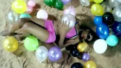 Sizza ft. Radio, Weasle – Taxi Money (2011)